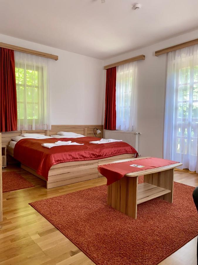 Szelcepuszta Vadaszhaz Hotel Luaran gambar